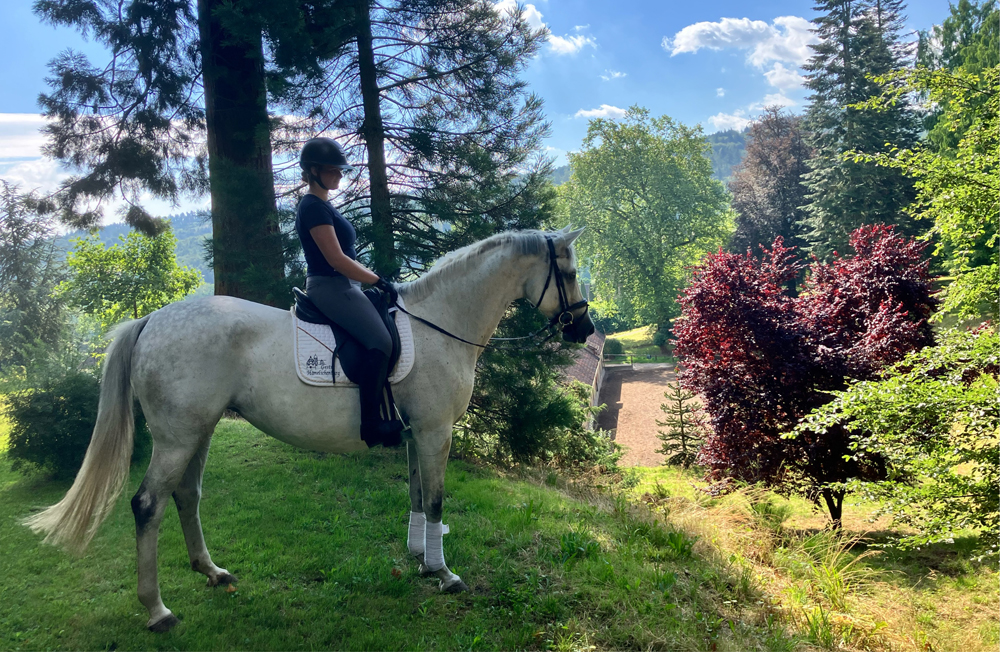 Elea und unsere Prmienstute TeaCup v. Exclusiv - Trakehner Gestt Hmelschenburg - Foto: Langels